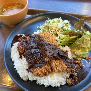 京橋かつめし(京橋PA 3階（西行） ベーカリーカフェ「神戸6番館」)