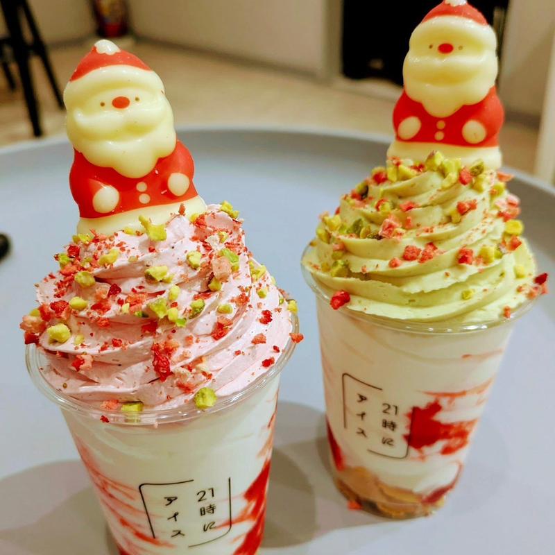 クリスマスソフト ストロベリー&ピスタチオ(21時にアイス 駒沢店)