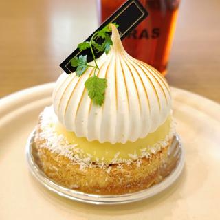 国産レモンとアーモンドのパイタルト(パティスリーストラスブール NOVA店)