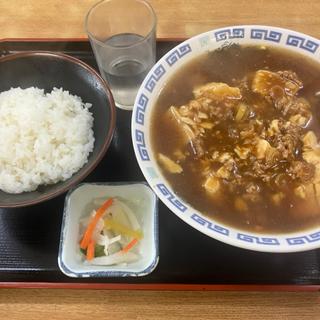 麻婆ラーメン半ライス(喜楽亭食堂 )