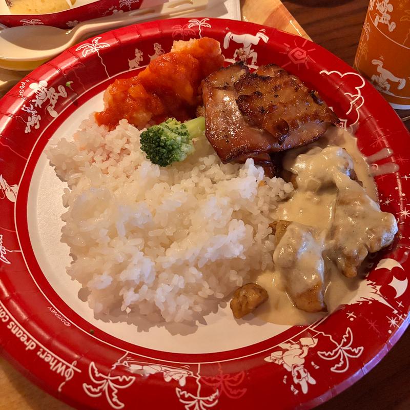 チキンとエビのアソートプレート(グランマ・サラのキッチン)