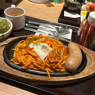 鉄板ナポリタンジャンボチーズソーセージ(天然温泉　平和島　レストランゆらり)