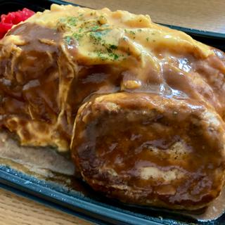 ハンバーグオムライス(洋食・小松亭)