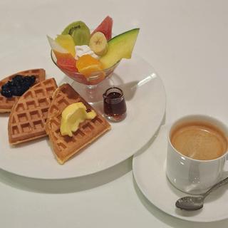 ワッフル フルーツパフェ(タカノフルーツパーラー 横浜高島屋店 )