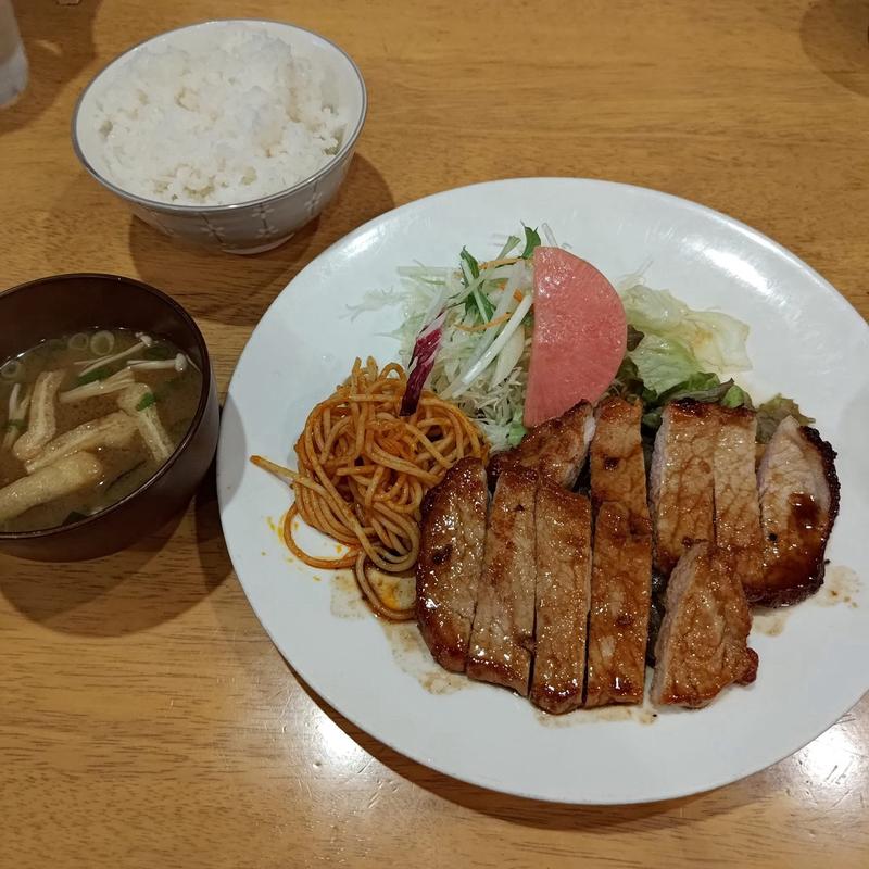 豚肉しょうが焼き定食(レストラン プチ)