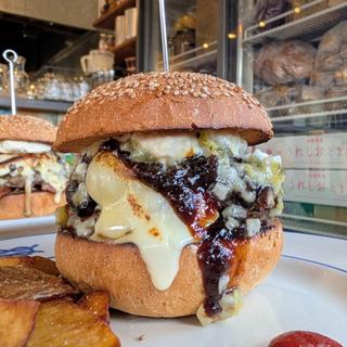 裏ロガーズ OZZY BURGER(DAKOTA ・RUSTIC TABLE・)