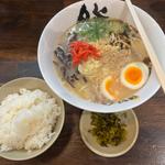 ニンニクコク味ラーメン　ご飯