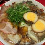 ワンタン黒醤油味玉背脂多め