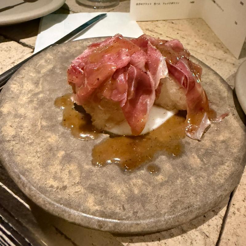 白子のフリット　生ハム　フェメドポアゾン(PRÈS)