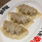 伝説の餃子(3ヶ)(大衆居酒屋 酔っ手羽横丁 五反田店)
