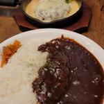 フォンデュバーグ＋カレー＋ご飯大盛り