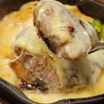 フォンデュバーグ＋カレー＋ご飯大盛り