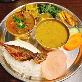 ネパールターリーセット(DIYA Restaurant & Bar)