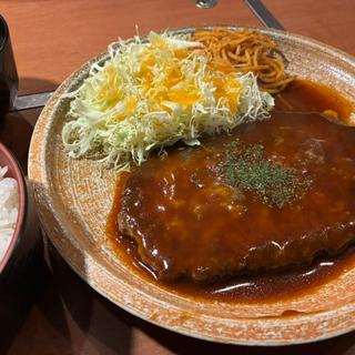 煮込みハンバーグ定食(焼肉まるしま 本店)