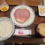 ハムエッグ定食
