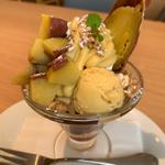 蜜芋のモンブランパルフェ