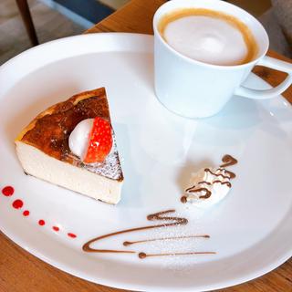 バスクチーズケーキ(古民家Café パティスリー楓)
