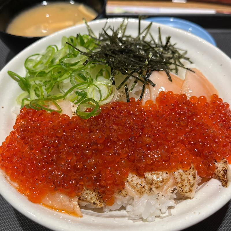 炙りサーモンいくら丼（大盛）(松屋 四条烏丸店)