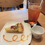 ICHIRIN ケーキセット(ICHIRIN COFFEE 箕面本店)