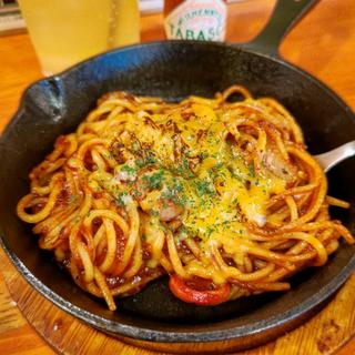 焼きナポリタン(国民酒場 じぃえんとるまん 桜木町店)