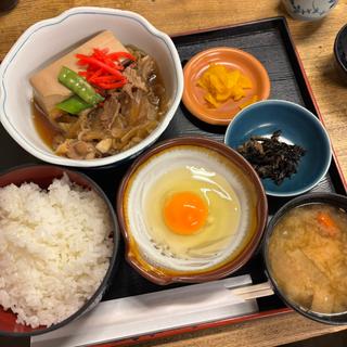 肉豆腐定食(新宿美祿亭)
