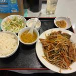 レバニラピリ辛炒め