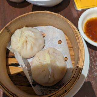 スープ入り小籠包（２個）
