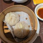 スープ入り小籠包（２個）(酒茶房如意 )