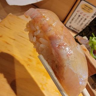 プレミアム貝だしラーメン大盛り+赤酢にぎり鮨3貫(鮨とラーメン うおがしや)