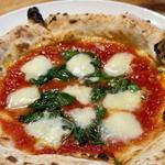 水牛モッツァレラのマルゲリータ(ガレリア 梅田)