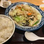 肉野菜炒め定食(恵比寿餃子 大豊紀 本館)