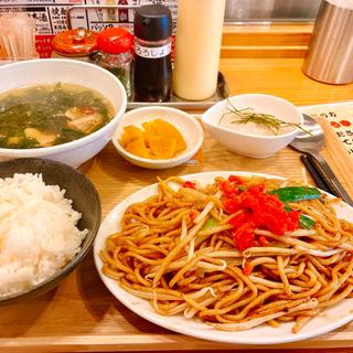 焼きそば定食(大阪やきそばセンター 西中島店)