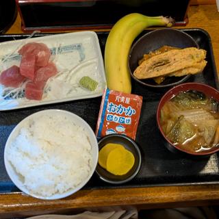マグロぶつ刺し定食