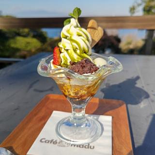 和風抹茶黒蜜パフェ(Cafe Madu ENOSHIMA)