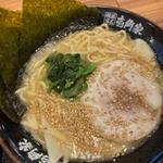 豚骨醤油ラーメン