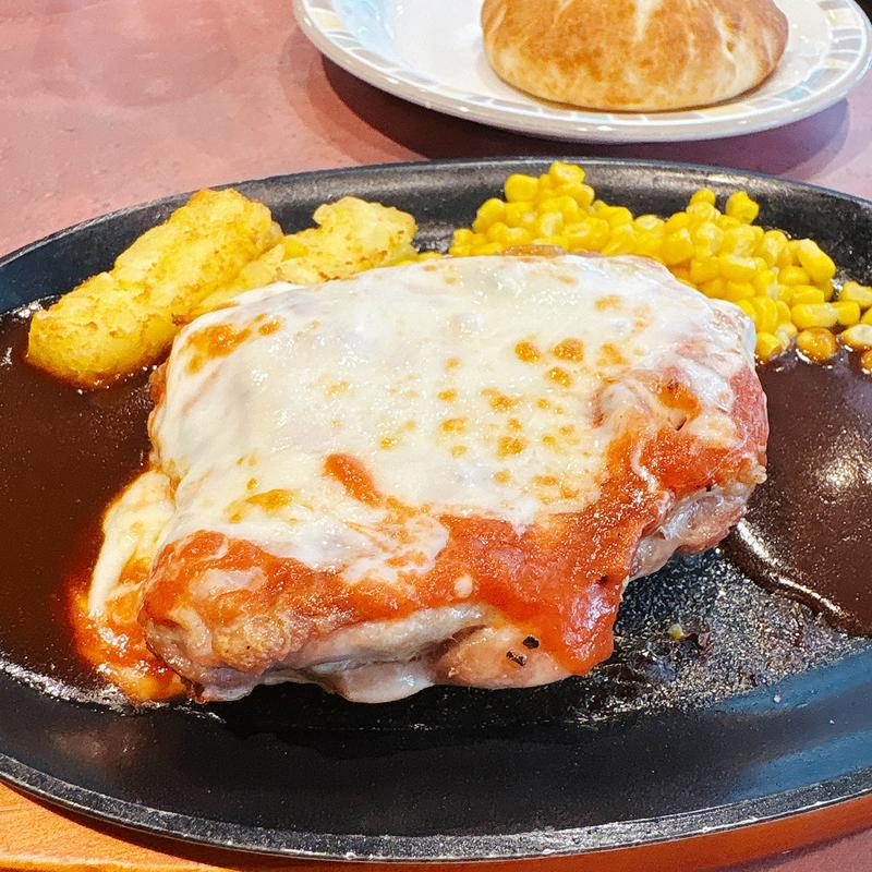 柔らかチキンのチーズ焼き(サイゼリヤ 梅田センタービル店)