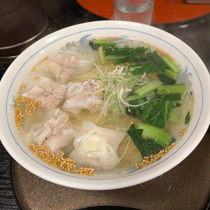 ワンタン麺(いなせ)
