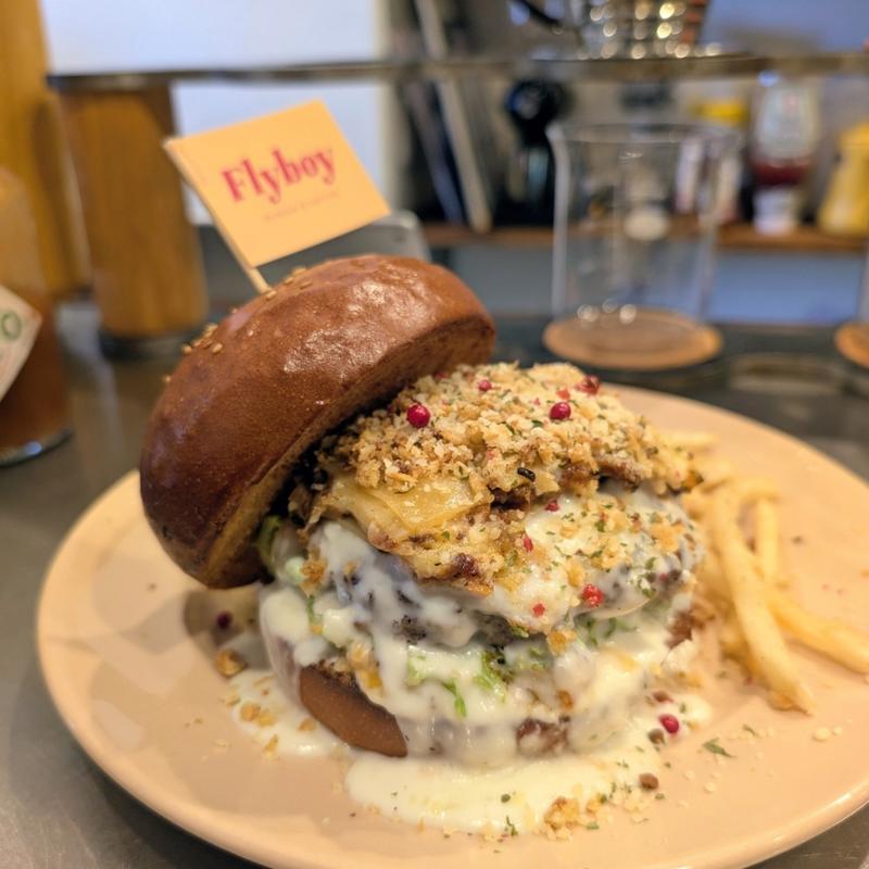 ラザニアバーガー(FLY BOY BURGER & COFFEE)