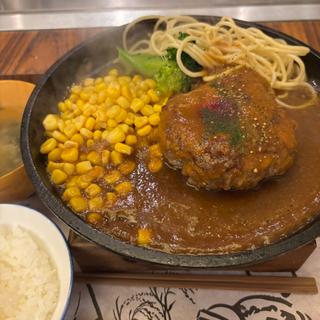 【150g】熟成牛100%ハンバーグ定食(鉄板五十六 東京駅八重洲店)