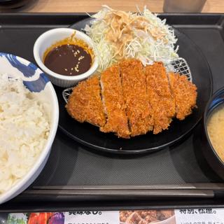 味噌ロースカツ定食
