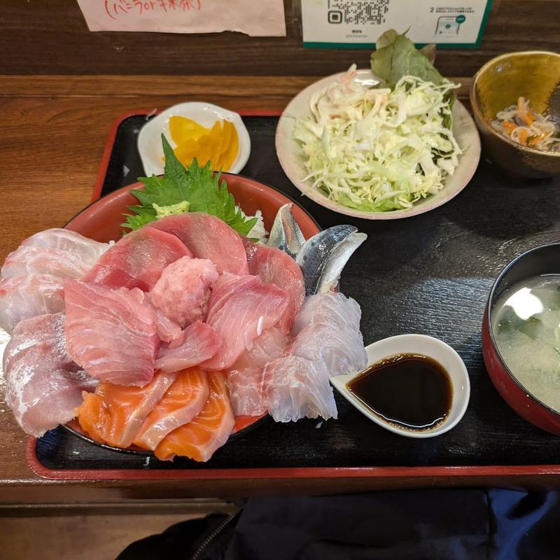 海鮮丼(桜ばな)