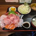 海鮮丼(桜ばな)