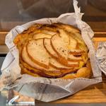 洋梨とゴルゴンゾーラのパイ(エキリーブル (équilibre))