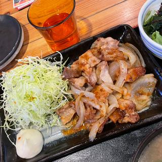 豚しょうが焼き定食、豚汁変更(横濱魚萬 JR川崎東口駅前店)