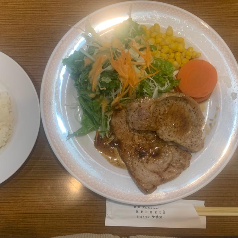 サービスランチ　味噌汁(レストラン ケネス)
