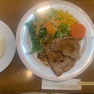 サービスランチ　味噌汁(レストラン ケネス)