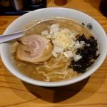 背脂煮干しらーめん