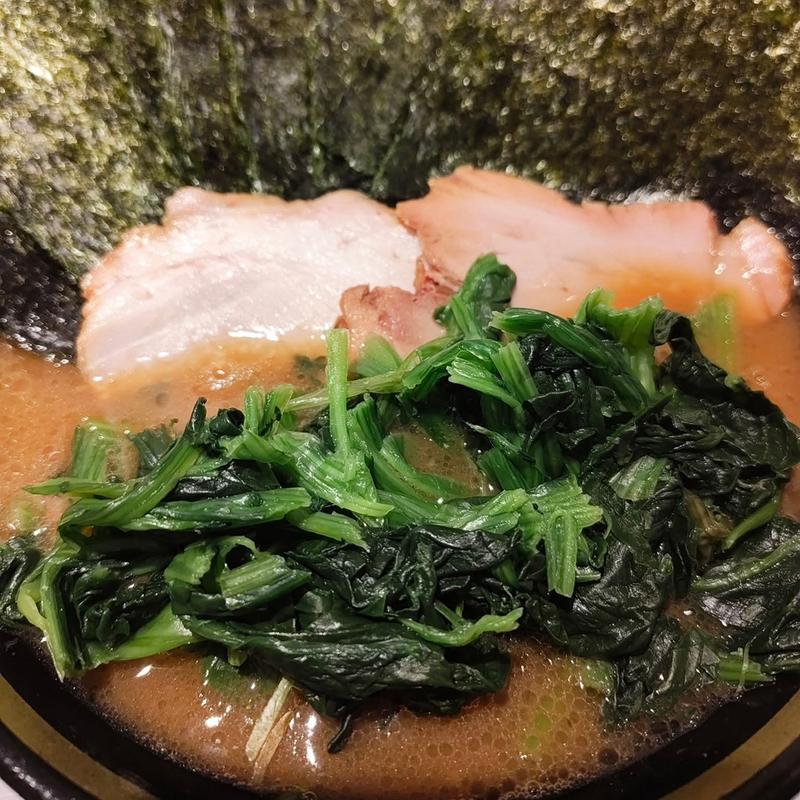 ラーメン 並 海苔 ほうれん草 チャーシュー(横浜家系ラーメン てつ家 市ヶ谷)