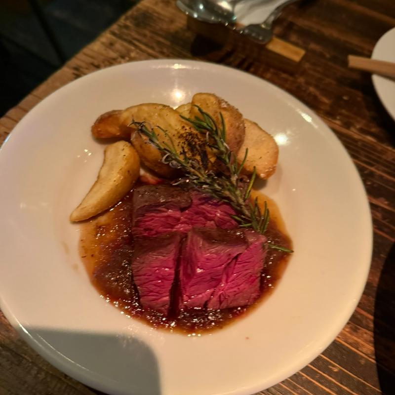 (ピッツァ と ワイン と ゴルゴンゾーラ イタリアンバル ヤジンケ)