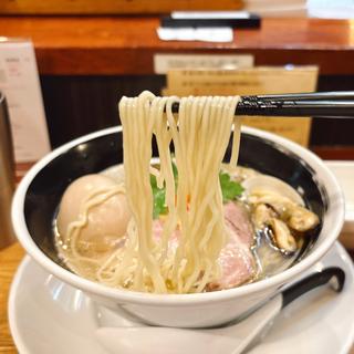 浅蜊とムール貝の汐そば